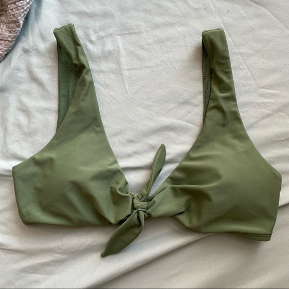 Hollister Other - Hollister Scoop Tie Bikini Top